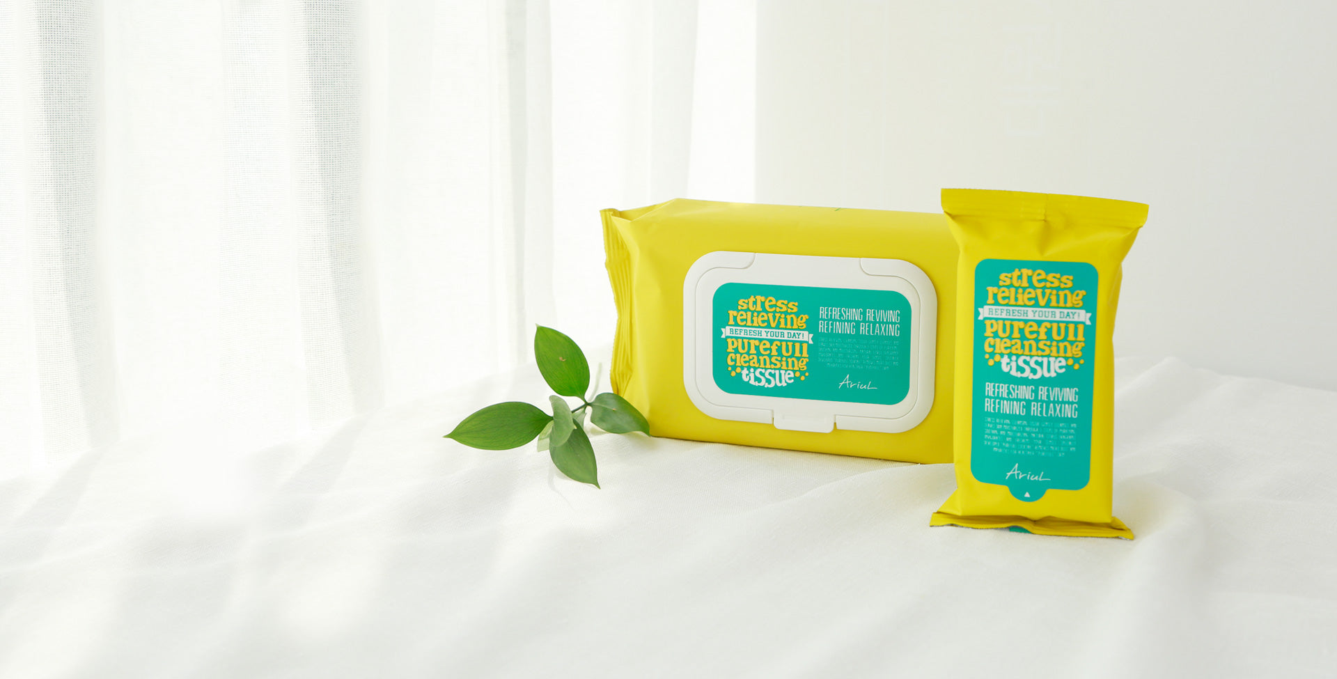 艾藜兒 淨膚保濕卸妝潔顏濕巾 家庭裝與攜帶包包裝展示