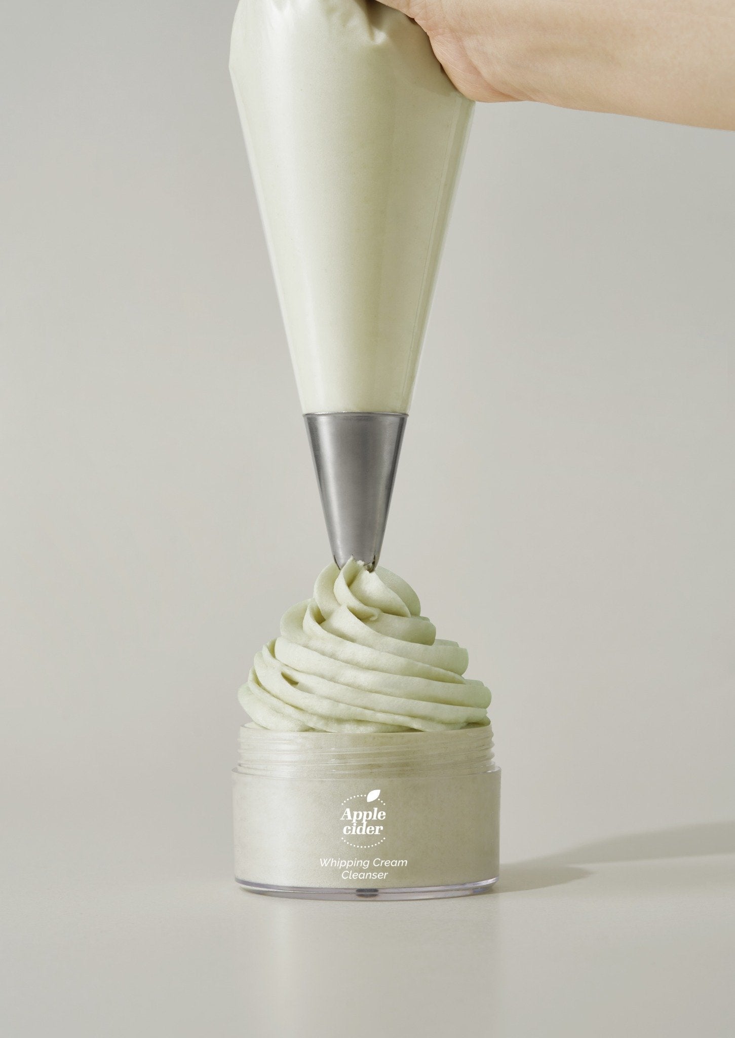 艾藜兒 蘋果醋發泡冰淇淋潔面霜 (100 ML)|毛孔淨化 × 溫柔慕斯奇蹟