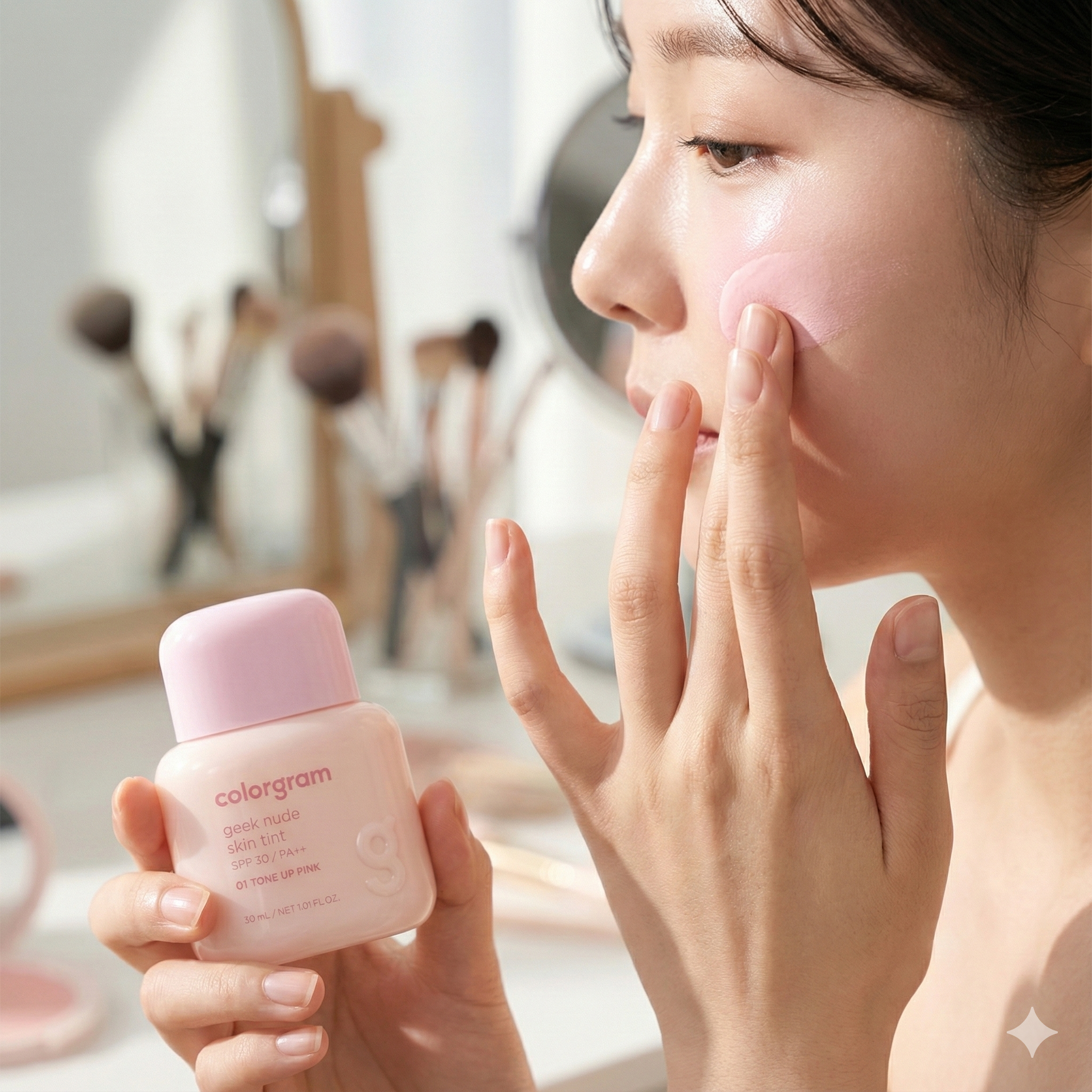 Colorgram 可麗格朗｜柔霧裸感提亮飾底乳 30ml ｜柔焦濾鏡妝前乳・提亮校色・平滑紋理